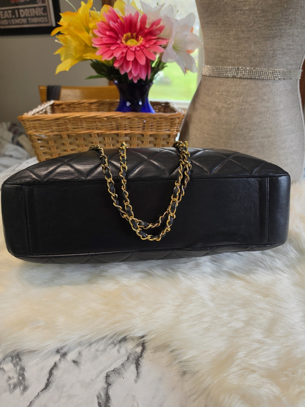 CHANEL XL Jumbo Quilted Diamond Stitch Lambskin Shoulder Bag with Gold Hardware - Picture 13 of 16